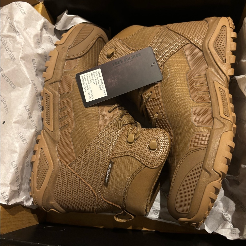 Free soldier boots